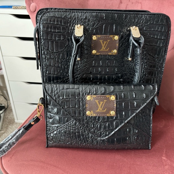 Re-purposed LV 2 in 1 Snake skin Kelli Bag & wristlet - Picture 7 of 11
